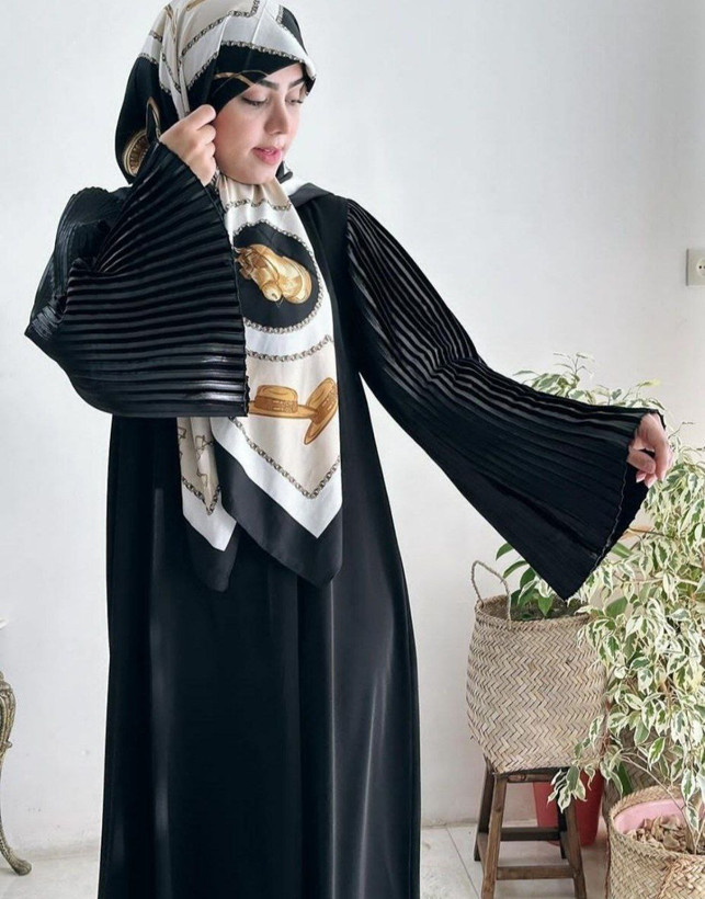 عبای آستین پلیسه